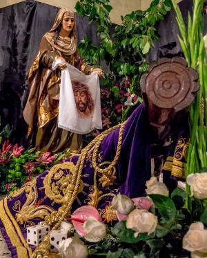 Presentación del nuevo paño de la Verónica y cartel de la Cofradía para la Semana Santa 2022