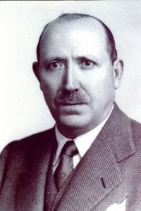 Dustam Prim Grande. Abad 1943 - 1944